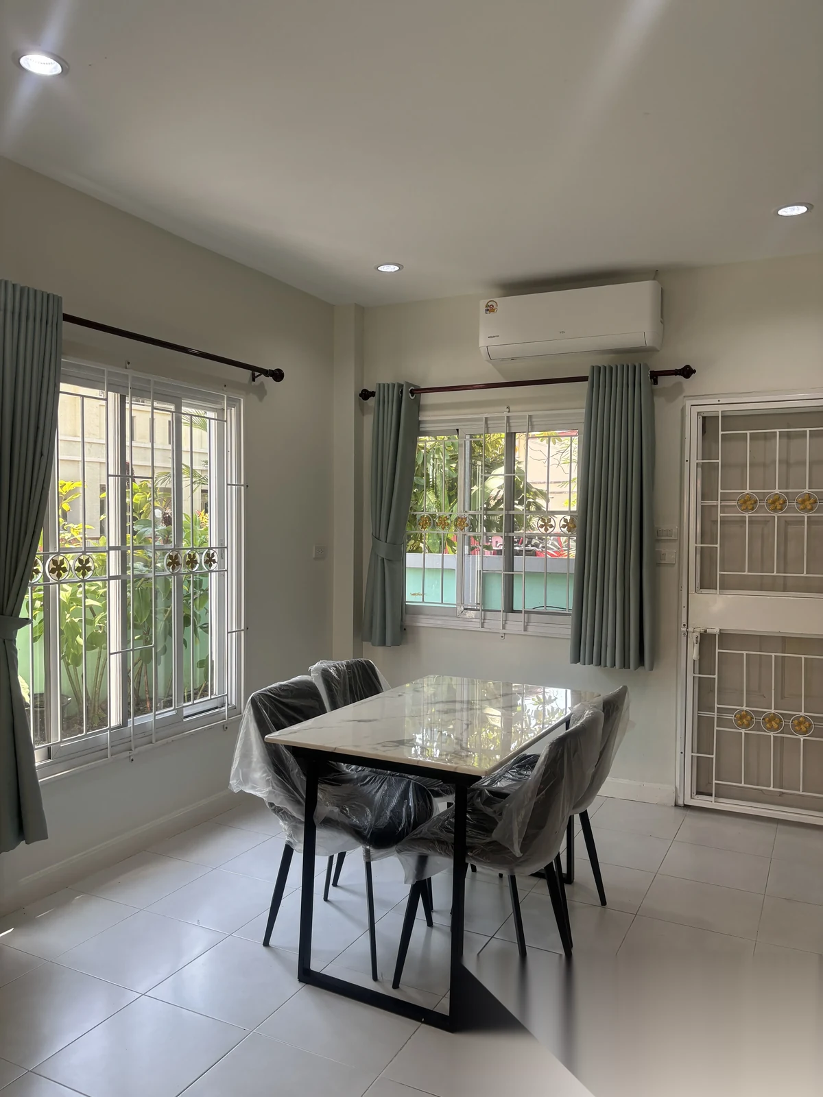 Таунхаус 3BR в комплексе Baan Chanakan Baan Klang Muang · Вичит — фото 6