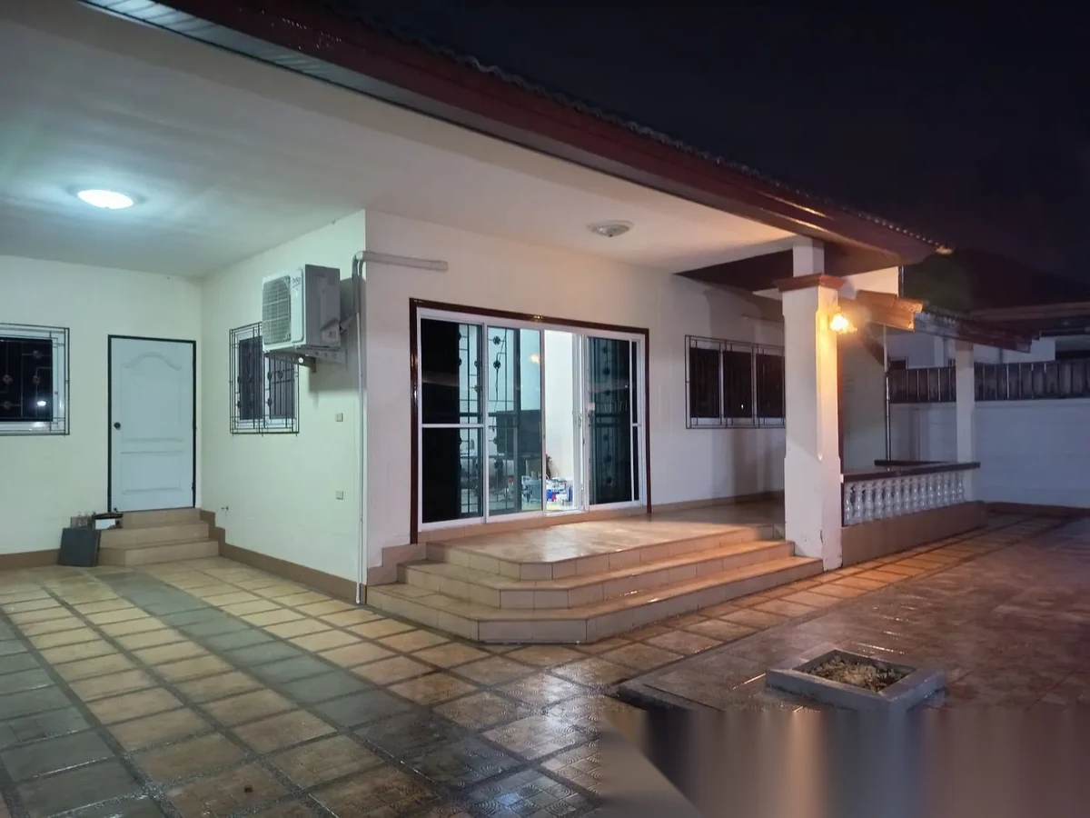 3 Bedroom House for rent at Baan Suan Yu Charoen 3 complex · Si Sunthon — photo 3
