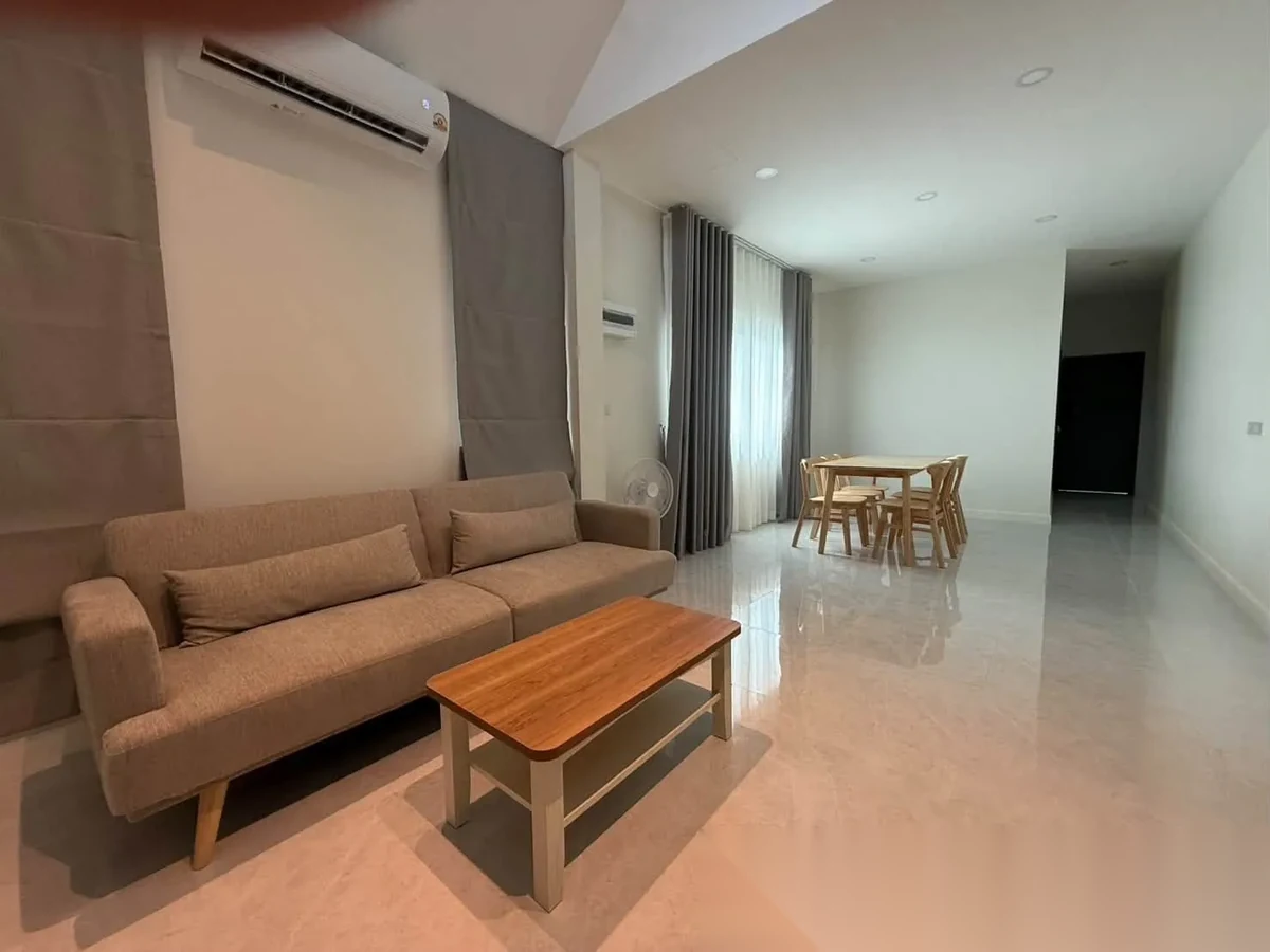 3 Bedroom House for rent at 3 Bedrooms House in a Great Location Pa Khlong Chiph complex · Thep Krasattri · Garden View — photo 6