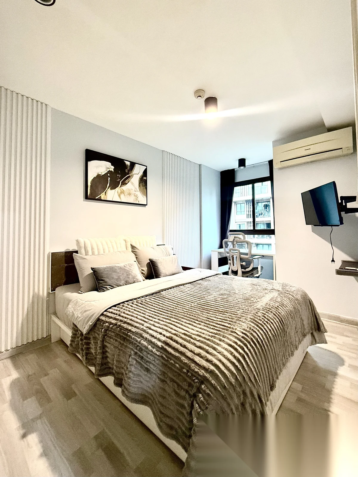 Апартаменты 1BR в ЖК ZCAPE III · Вичит · Вид на бассейн — фото 6