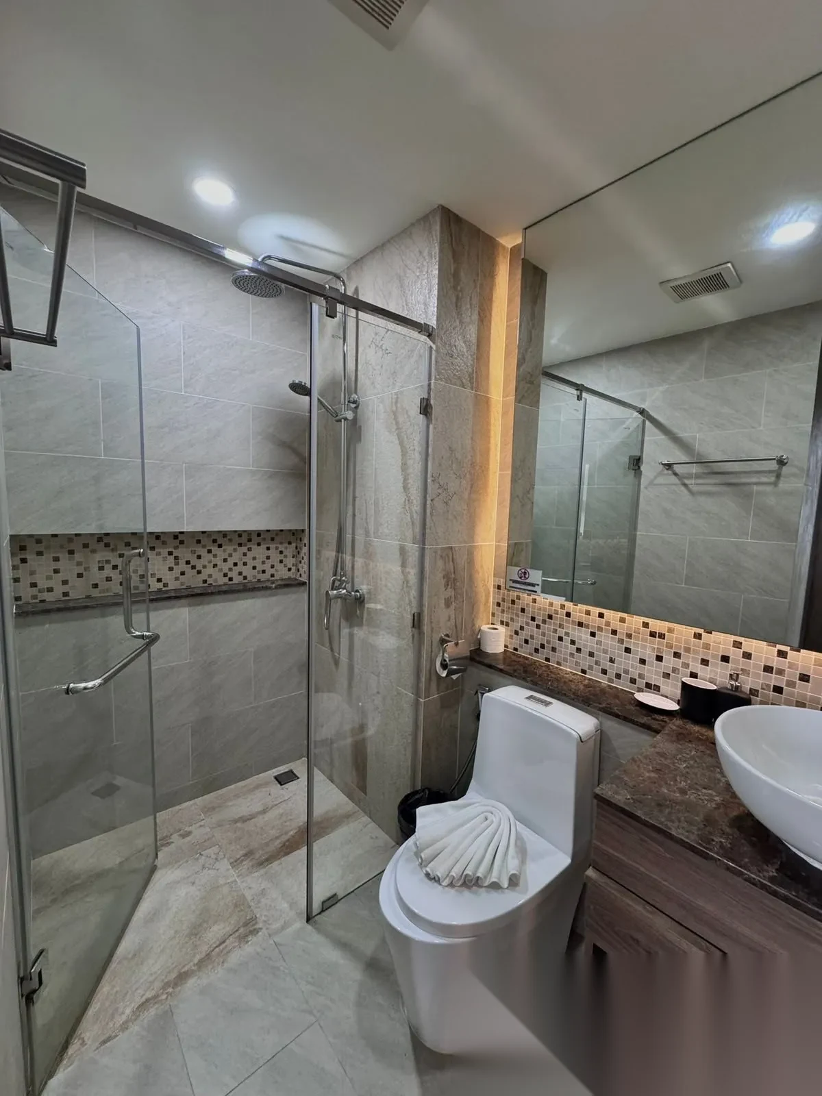 1 Bedroom Apartment for sale at Calypso Garden Residences complex · Rawai · Sea View — photo 4
