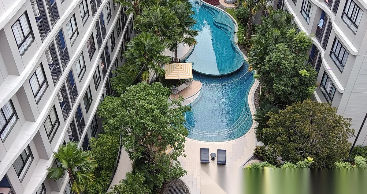 Апартаменты 2BR в ЖК Dcondo Reef Phuket · Кату · Вид на бассейн — превью PDF