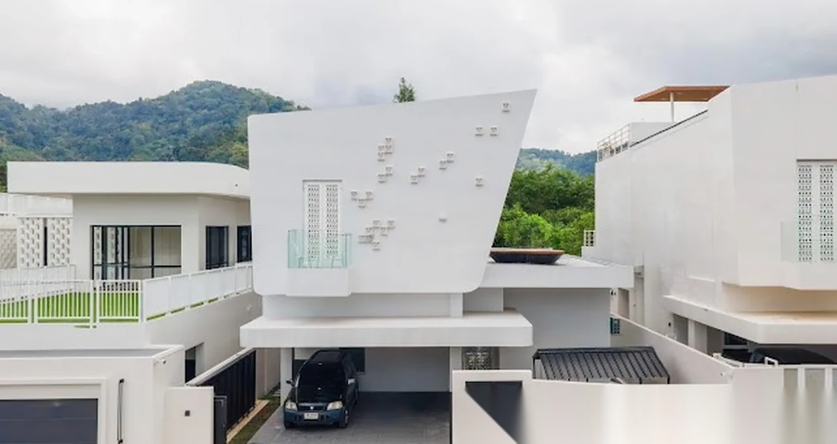 Вилла 5BR в комплексе Pool Villa near Loch Palm Golf Club · Кату · Вид на гольф-поле