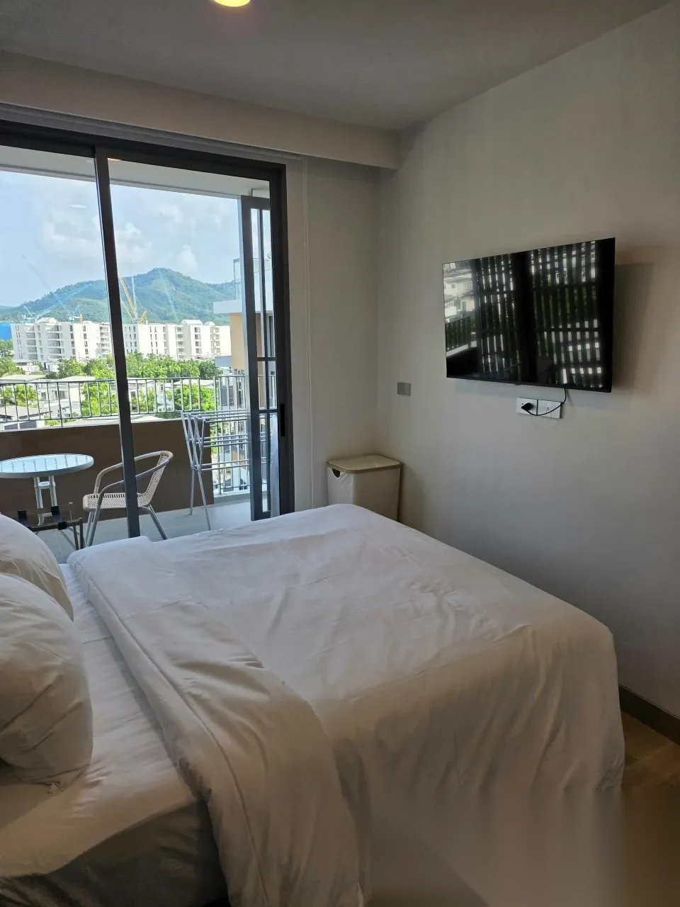Апартаменты студия в ЖК Skypark Celeste Laguna · Чернг Тале / Bang Tao · Выход к бассейну — фото 7