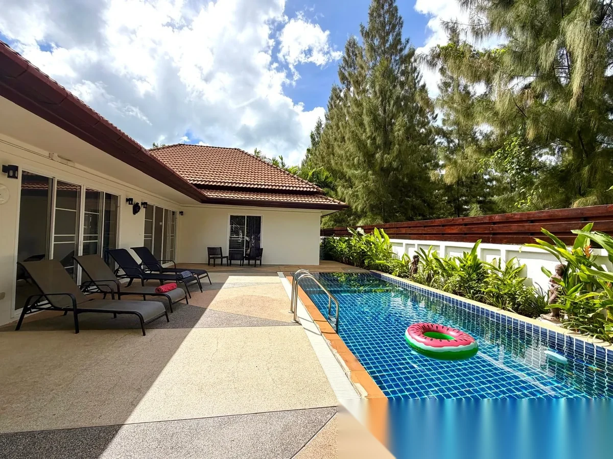4 Bedroom Villa for rent at In the heart of Rawai - 4 Bedrooms plus 2 stories annex complex · Chalong · Garden View — photo 3