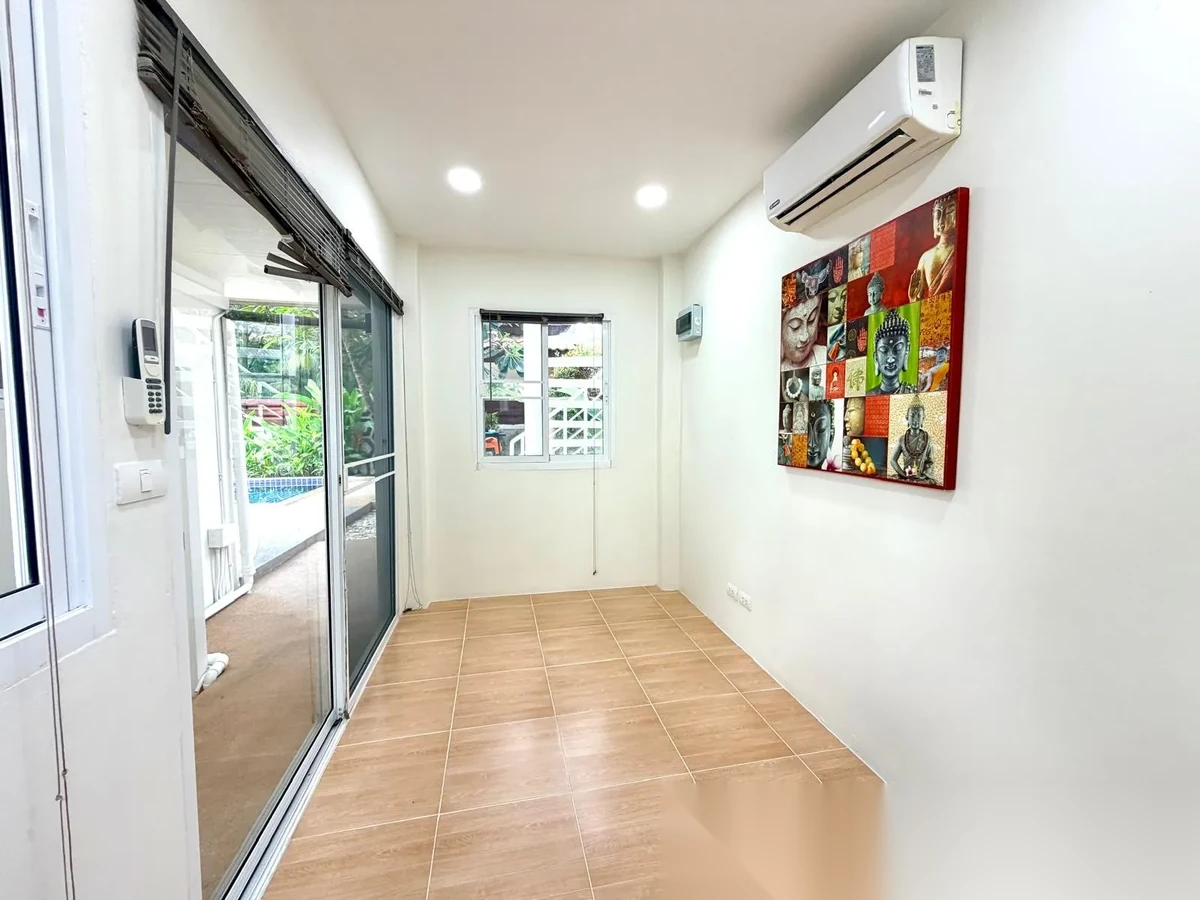 4 Bedroom Villa for rent at In the heart of Rawai - 4 Bedrooms plus 2 stories annex complex · Chalong · Garden View — photo 7