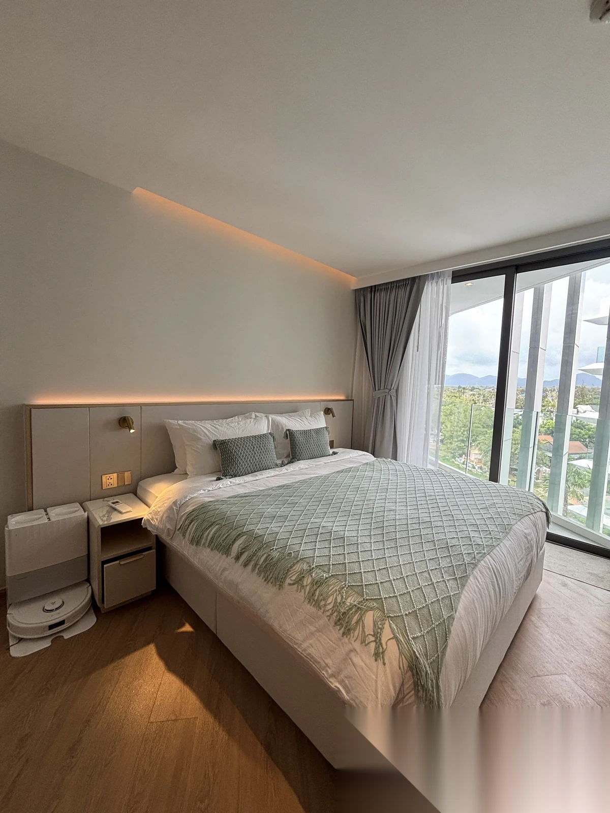3 Bedroom Apartment for rent at The Aqua complex · Choeng Thale · Lake View — photo 10