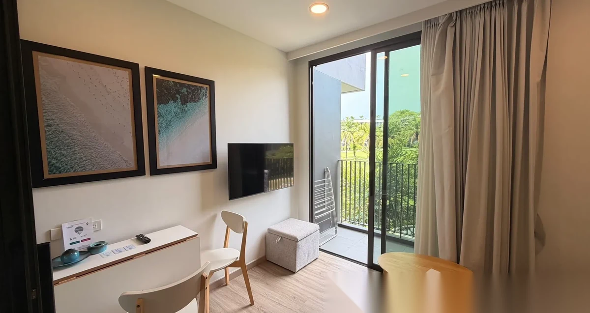 Studio Apartment for sale at Skypark Aurora Laguna Phuket complex · Choeng Thale · Golf Course View — photo 2