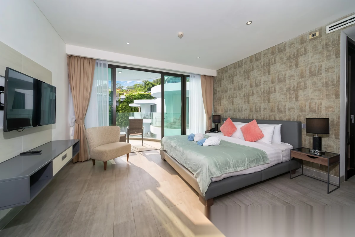 Studio Apartment for sale at Absolute Twin Sands Resort & Spa complex · Patong · Pool View — photo 2