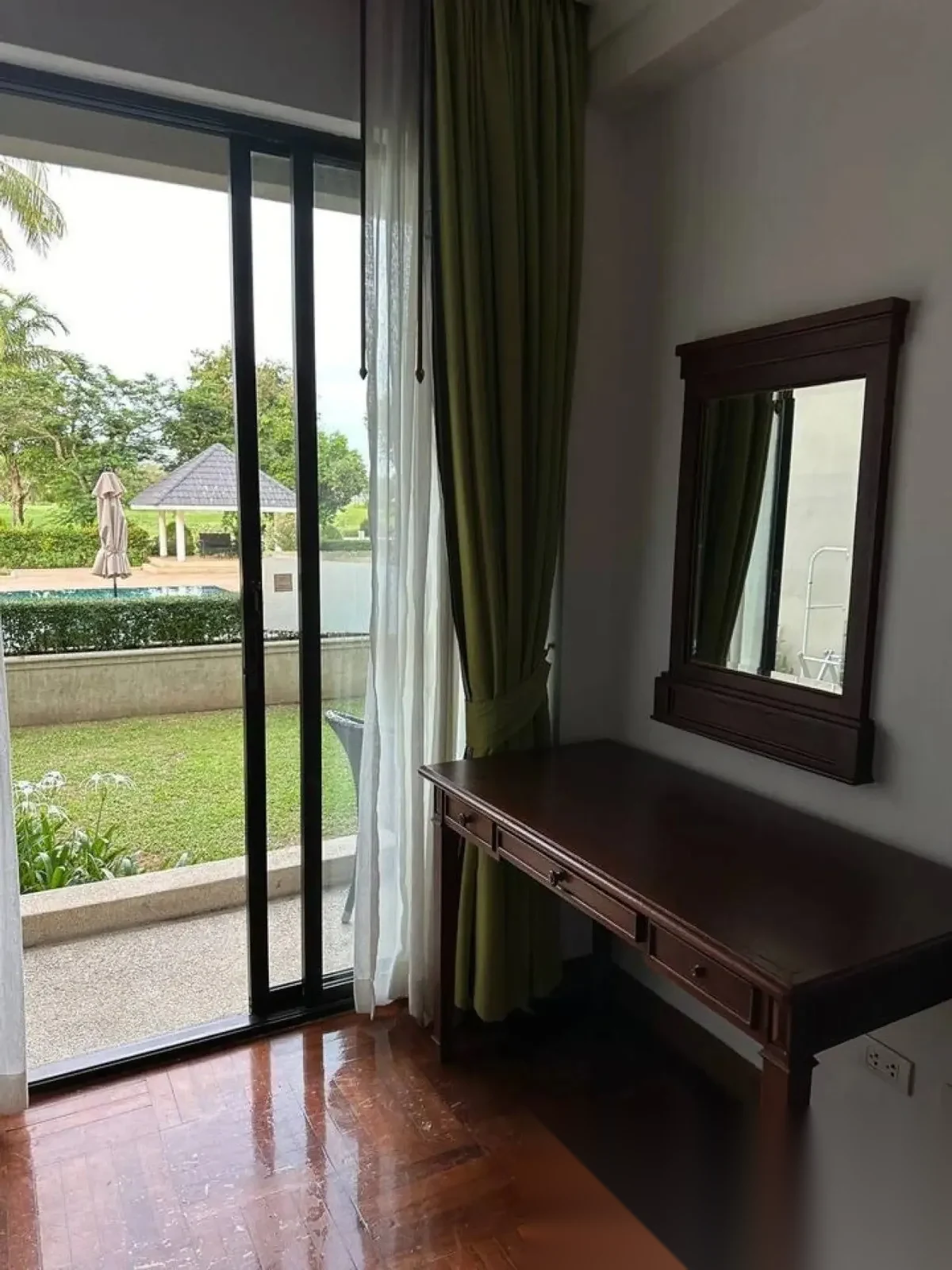 Апартаменты 1BR в ЖК Allamanda Laguna · Чернг Тале / Bang Tao · Вид на бассейн — фото 11