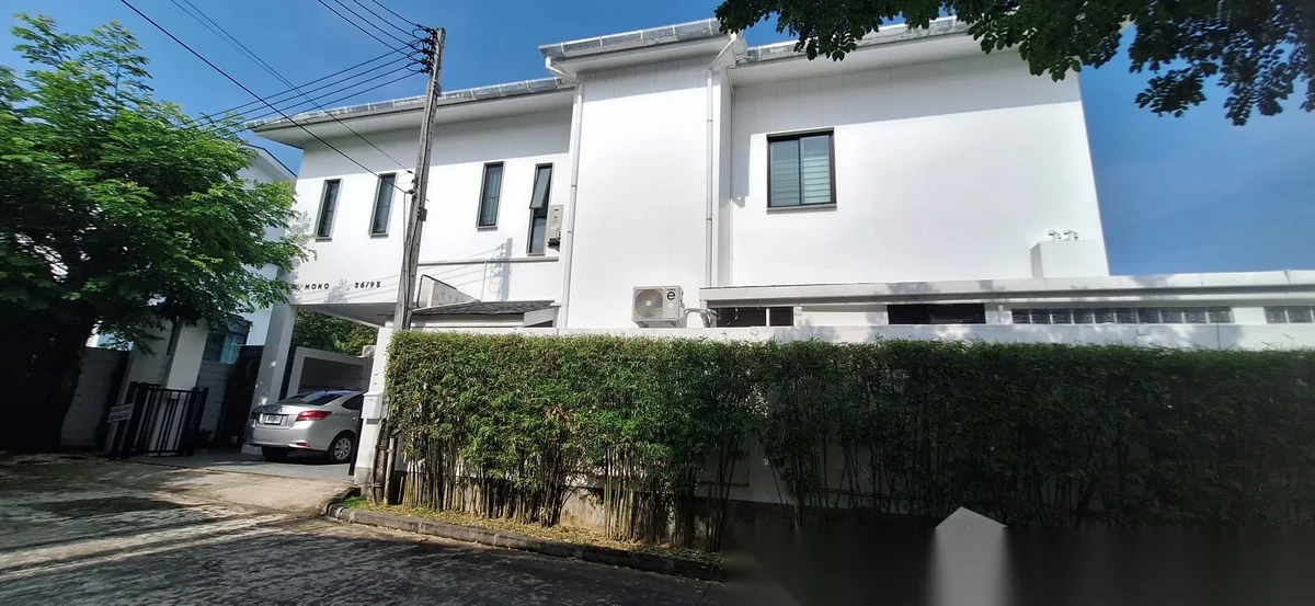 Вилла 3BR в комплексе Mono Loft House Koh Keaw · Ко Каео · Вид на бассейн — фото 3