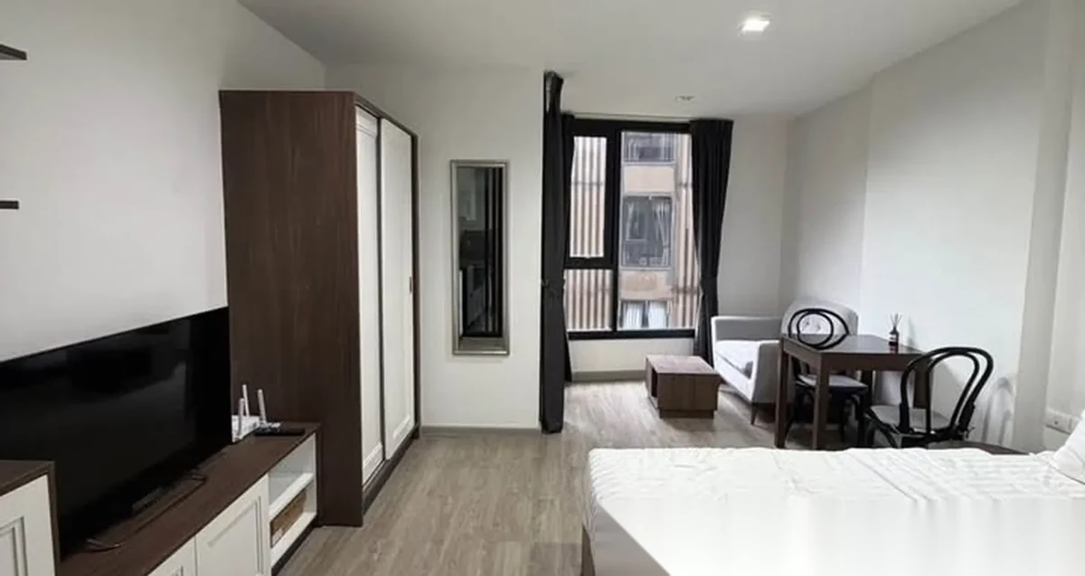 Studio Apartment for rent at THE BASE Central Phuket complex · Wichit · Pool View