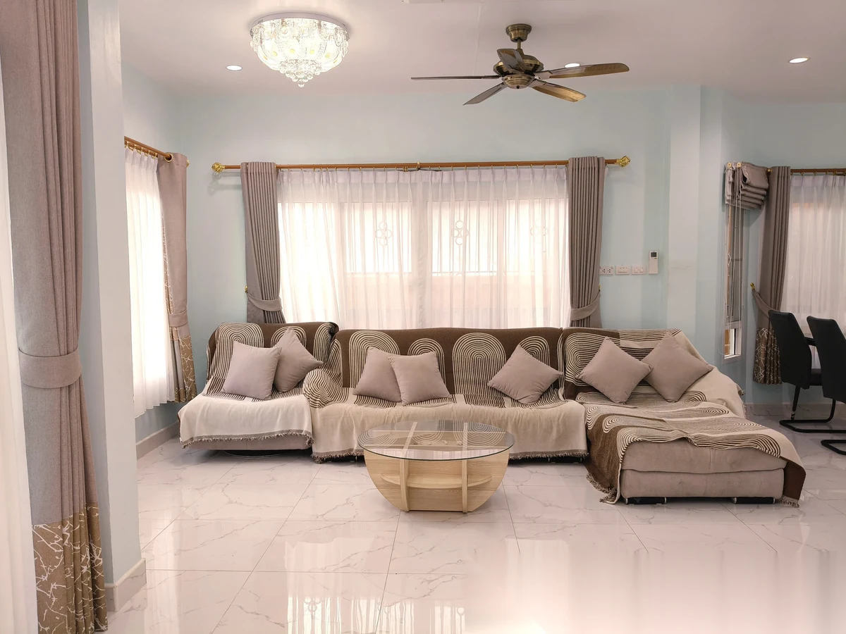 3 Bedroom Villa for rent at Bangthong Parkville complex · Kathu · Pool View — photo 2