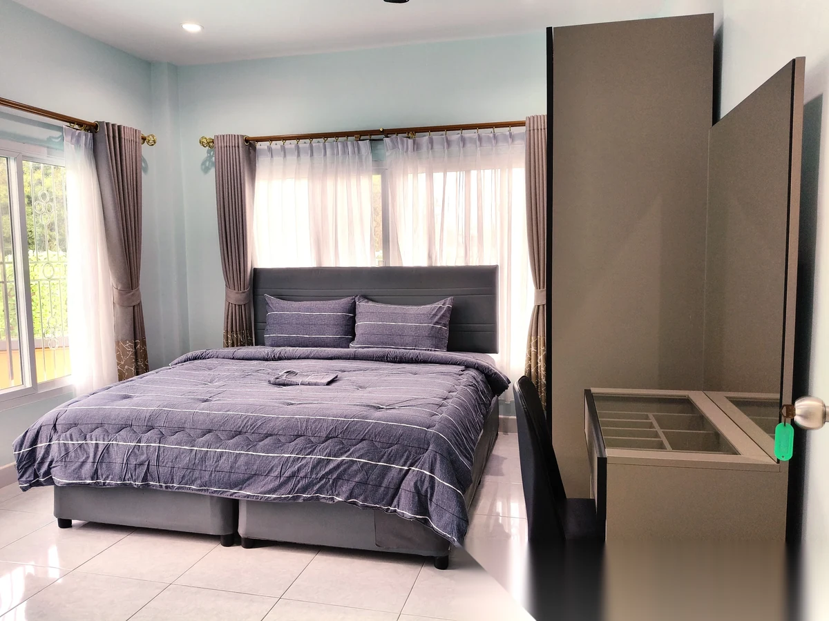 3 Bedroom Villa for rent at Bangthong Parkville complex · Kathu · Pool View — photo 5