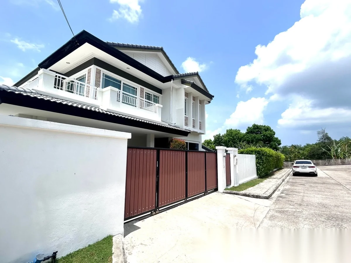 4 Bedroom Villa for rent at 88 Land and Houses Hillside Phuket complex · Chalong · Garden View — photo 2