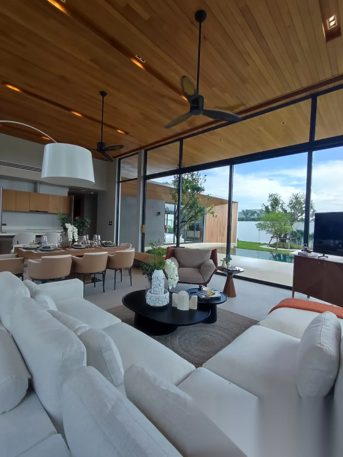 3 Bedroom Villa for sale at Botanica Zen complex · Thep Krasattri · Garden View — photo 5