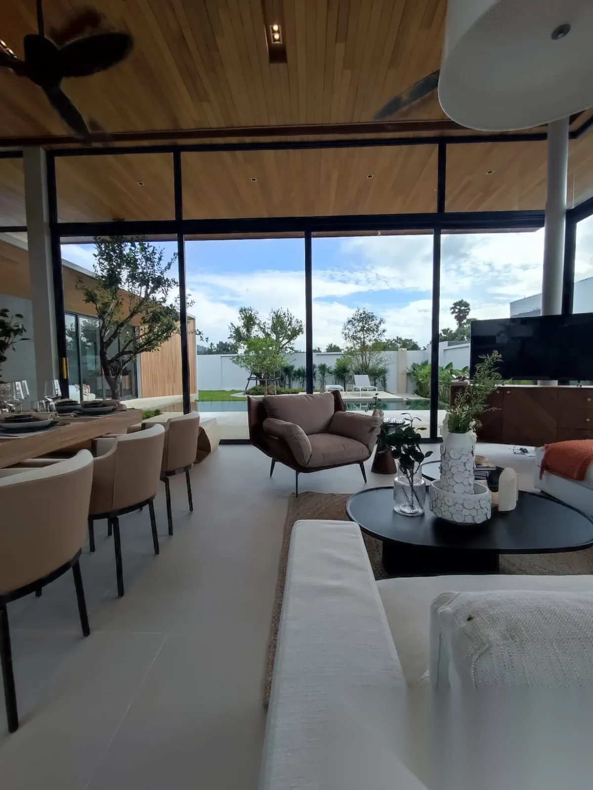 3 Bedroom Villa for sale at Botanica Zen complex · Thep Krasattri · Garden View — photo 6