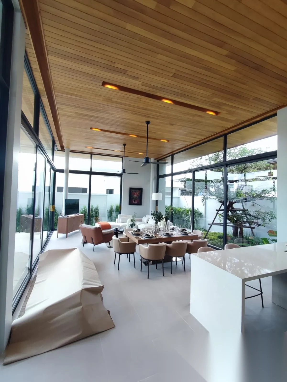 3 Bedroom Villa for sale at Botanica Zen complex · Thep Krasattri · Garden View — photo 7