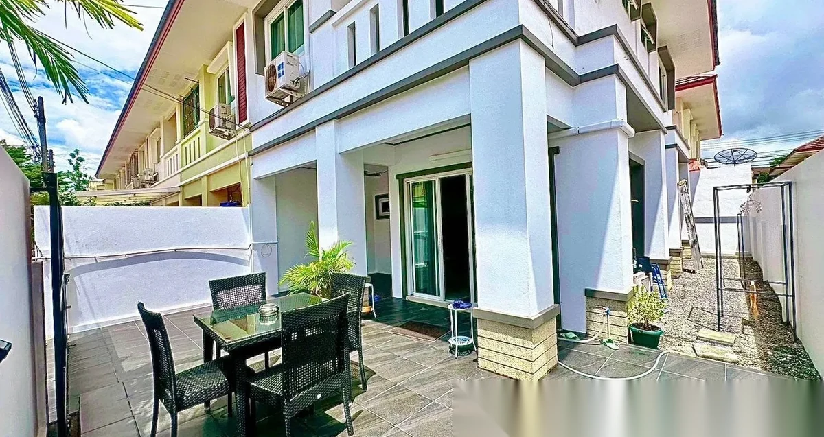 3 Bedroom Townhouse for rent at Baan Chanakan Baan Klang Muang complex · Wichit