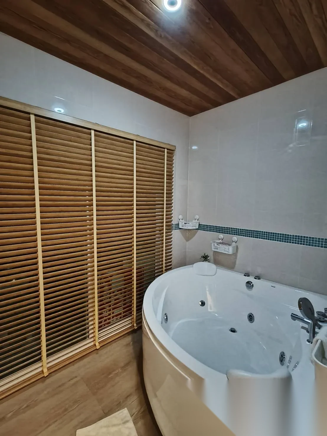 3 Bedroom Townhouse for sale at Baan Chanakan Baan Klang Muang complex · Wichit · Garden View — photo 10