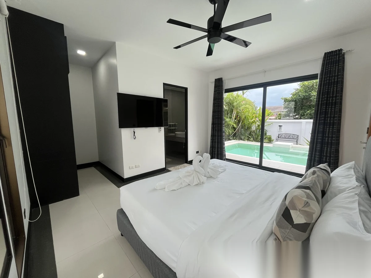 2 Bedroom Villa for rent at Villa Rawai Saiyuan 2bedroom 2 bathroom with pool complex · Rawai · Pool View — photo 8