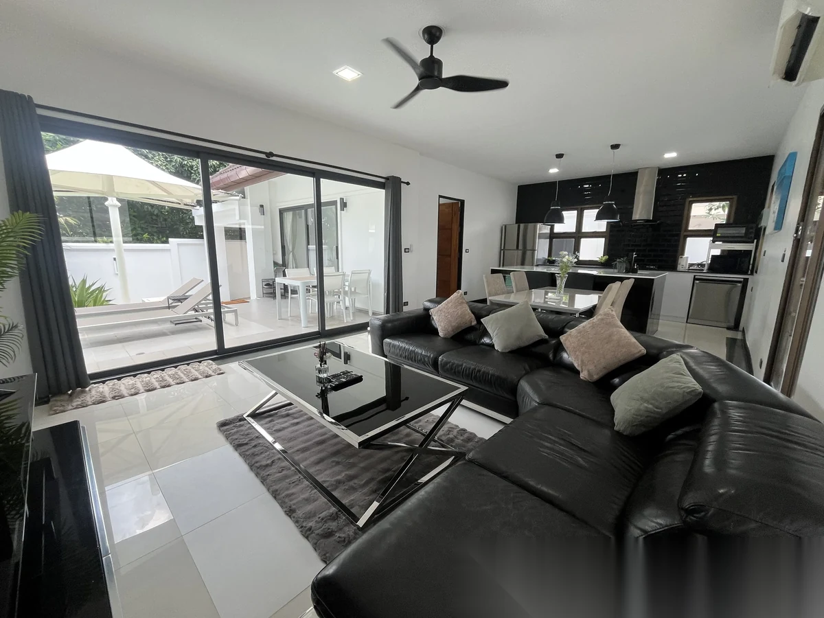 2 Bedroom Villa for rent at Villa Rawai Saiyuan 2bedroom 2 bathroom with pool complex · Rawai · Pool View — photo 10