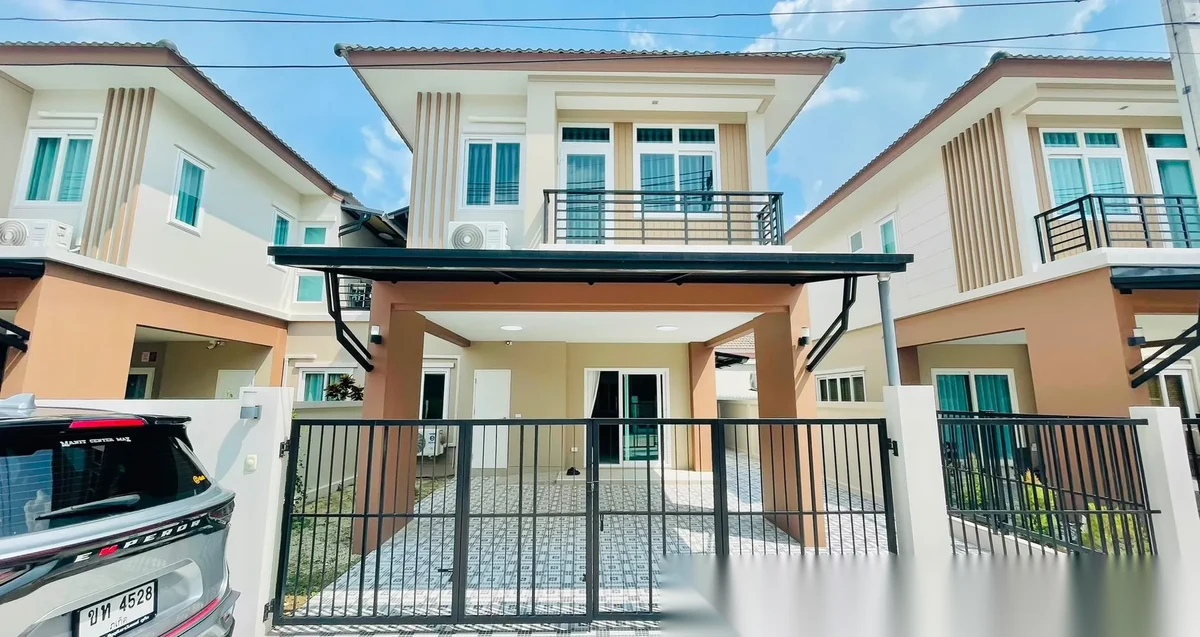 4 Bedroom House for rent at Mana Kathu Lake complex · Kathu