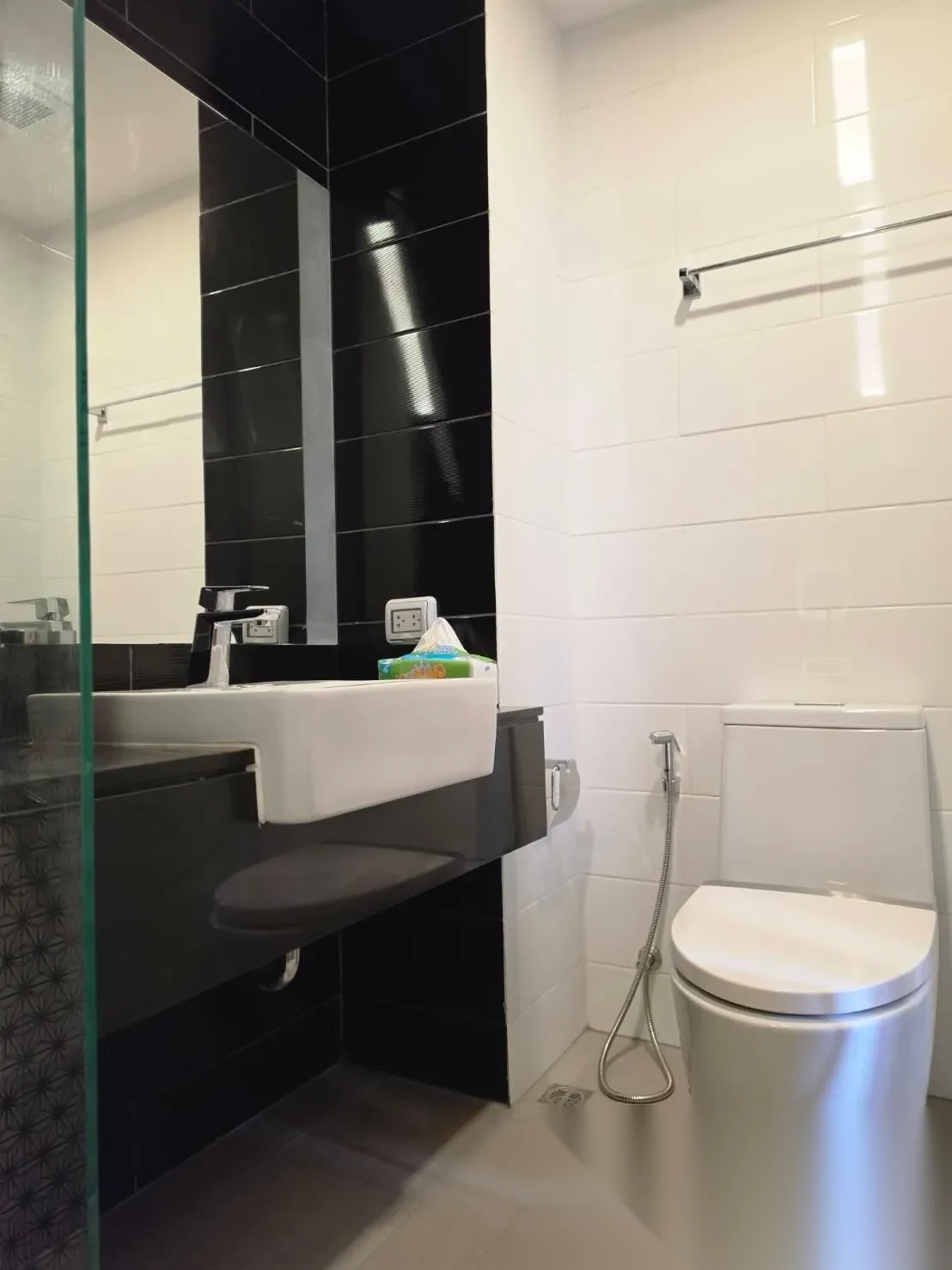 1 Bedroom Apartment for rent at Royal Lee The Terminal Phuket complex · Sakhu · Lake View — photo 5