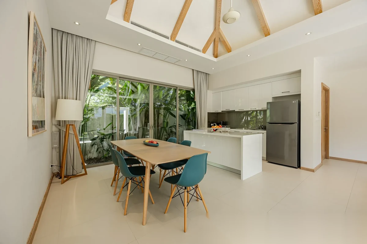 Вилла 3BR в комплексе Trichada Tropical · Чернг Тале / Bang Tao · Вид на бассейн — фото 5