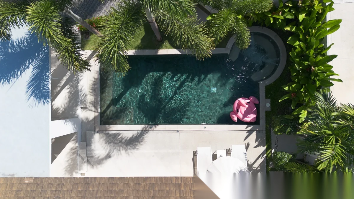 Вилла 3BR в комплексе Trichada Tropical · Чернг Тале / Bang Tao · Вид на бассейн — фото 9