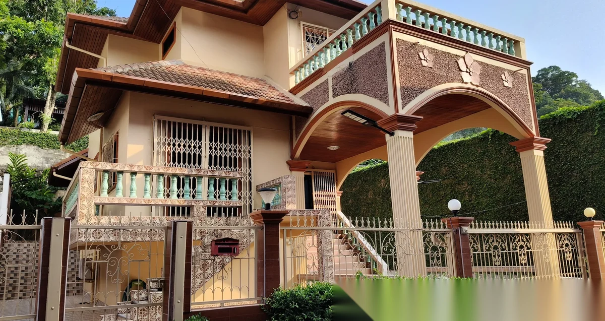 3 Bedroom House for rent at Double-Storey Detached House In Central Area With Nice View complex · Patong