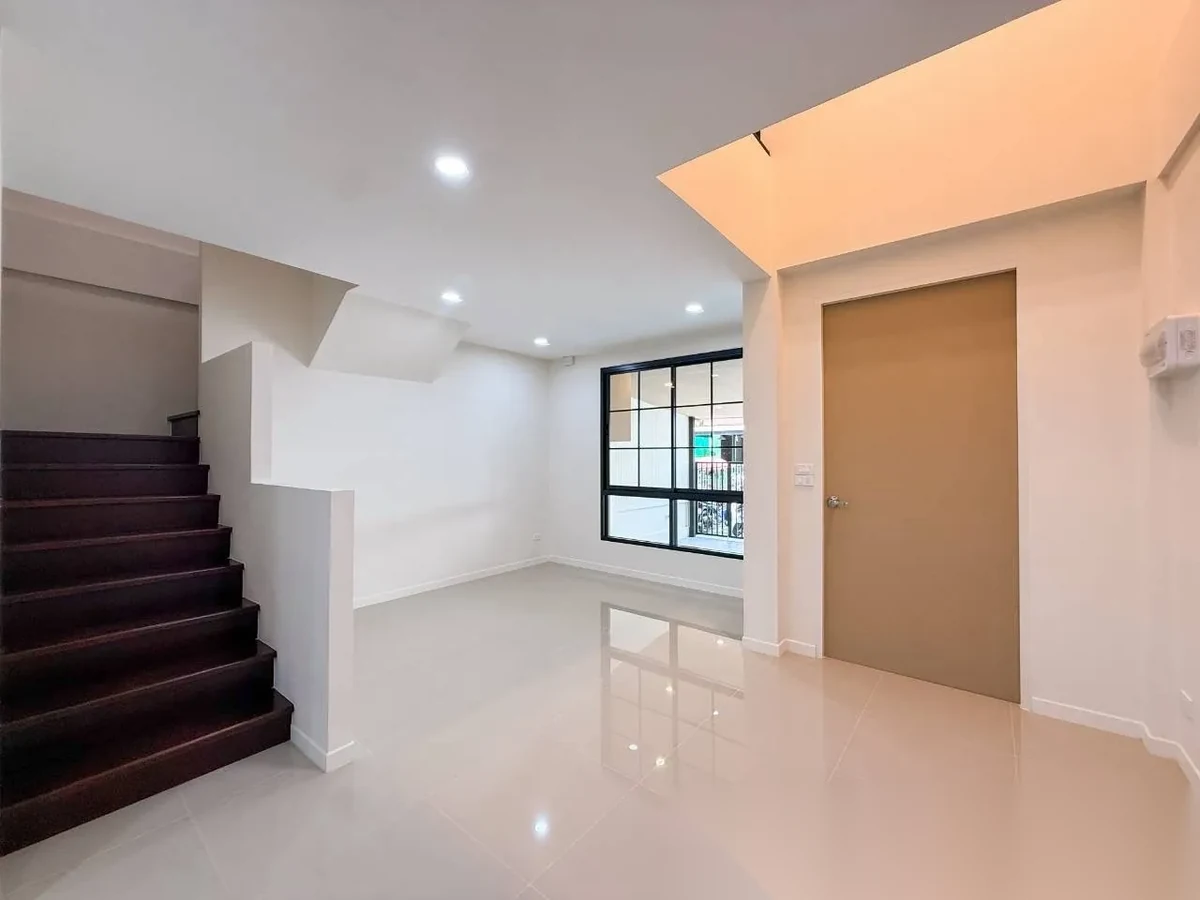 3 Bedroom Townhouse for sale at Chao Fah Garden Home 3 complex · Ko Kaeo — photo 4