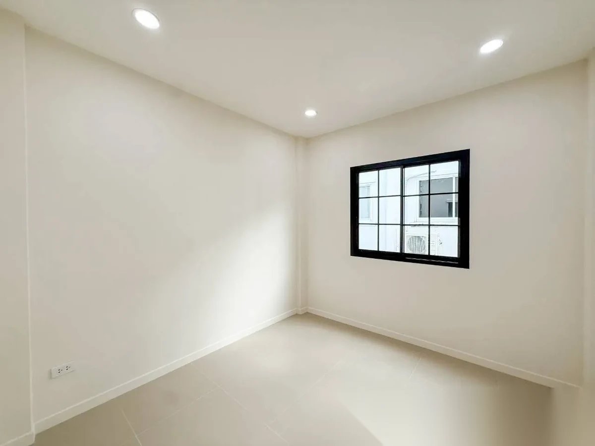 3 Bedroom Townhouse for sale at Chao Fah Garden Home 3 complex · Ko Kaeo — photo 13