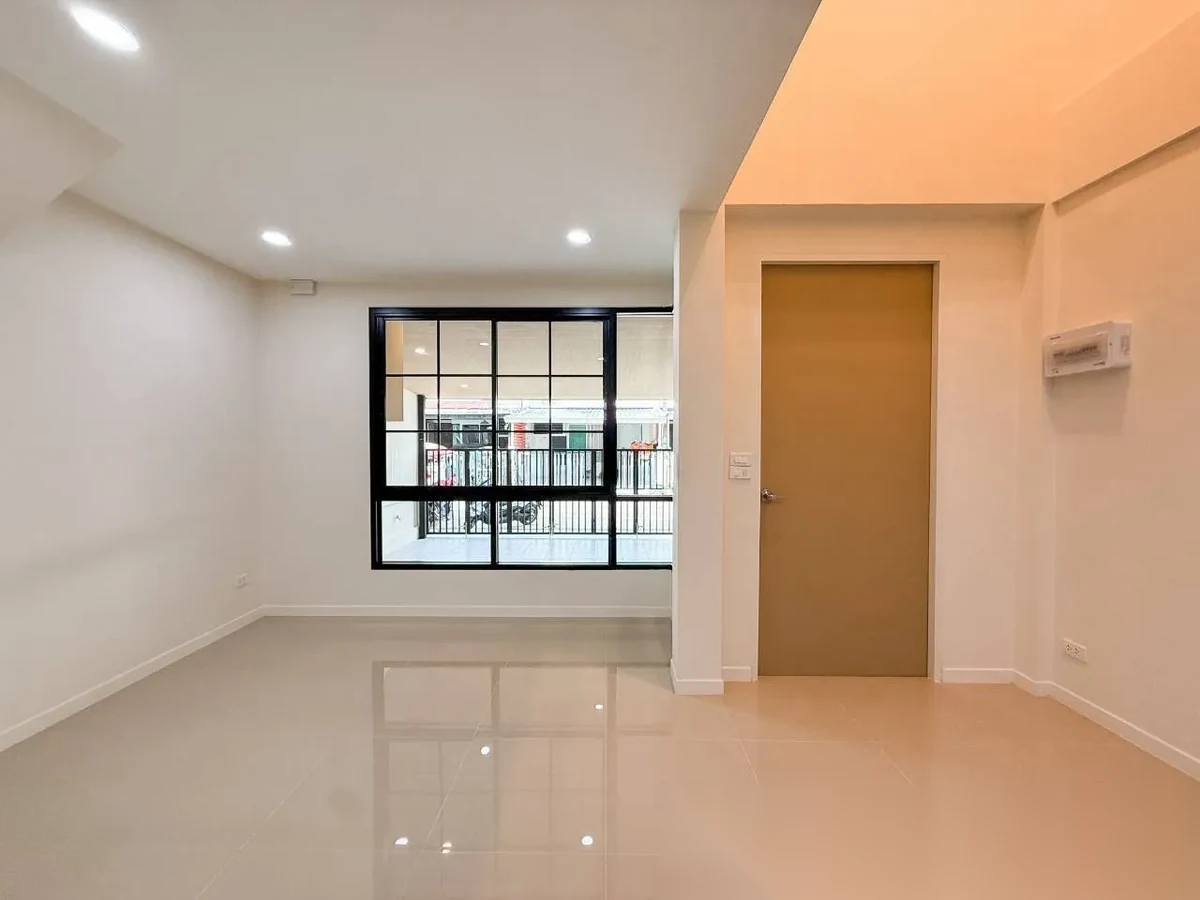 3 Bedroom Townhouse for sale at Chao Fah Garden Home 3 complex · Ko Kaeo — photo 14