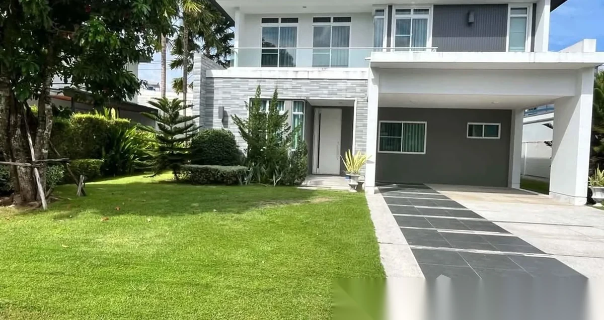 4 Bedroom House for rent at Siwalee Rasada complex · Phuket Town
