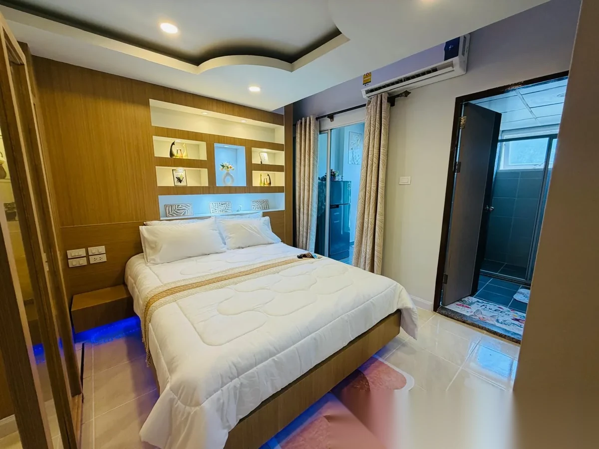 1 Bedroom Apartment for sale at Supalai Park Phuket City complex · Phuket Town · Partial Sea View — photo 3