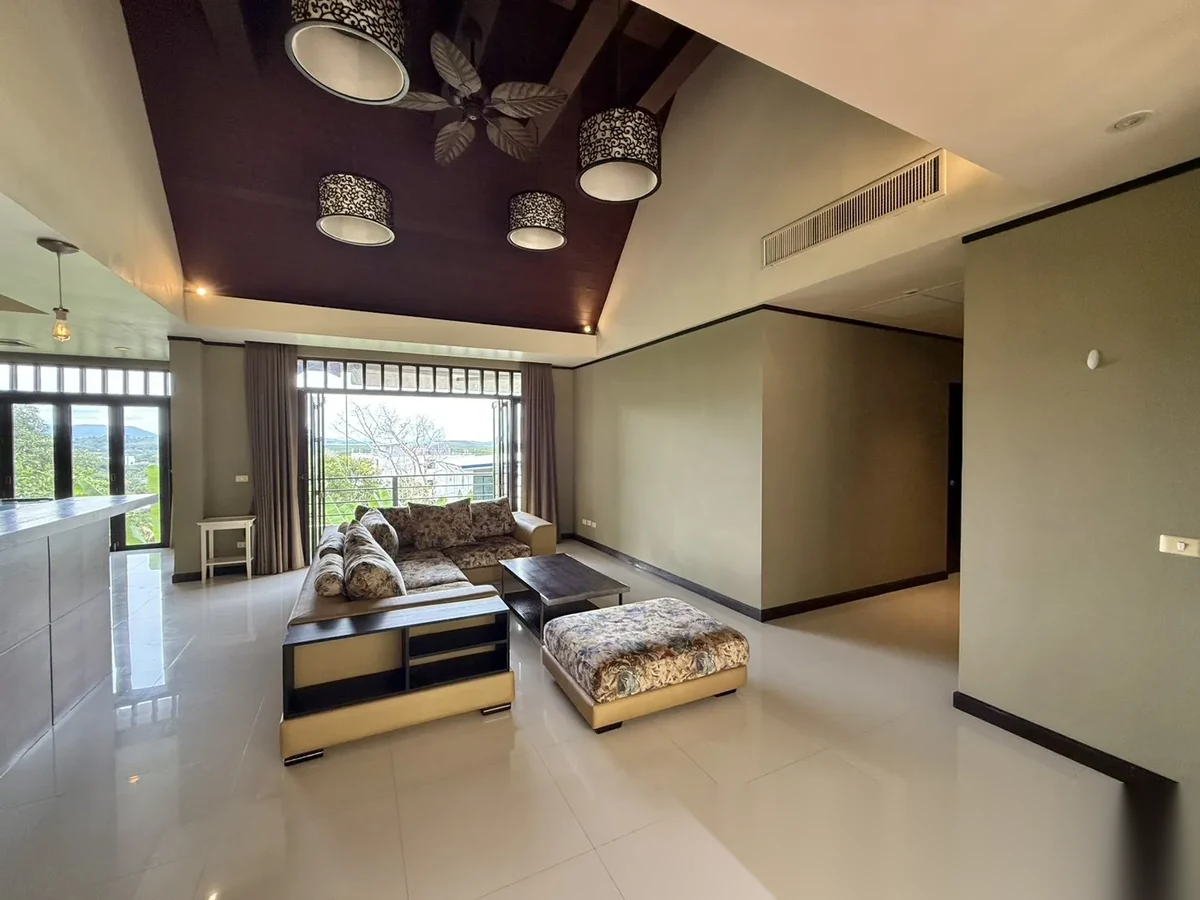 5 Bedroom House for sale · Sea View — photo 8
