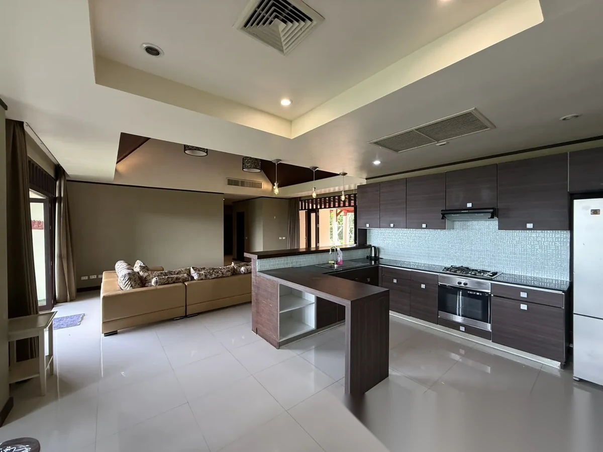 5 Bedroom House for sale · Sea View — photo 12