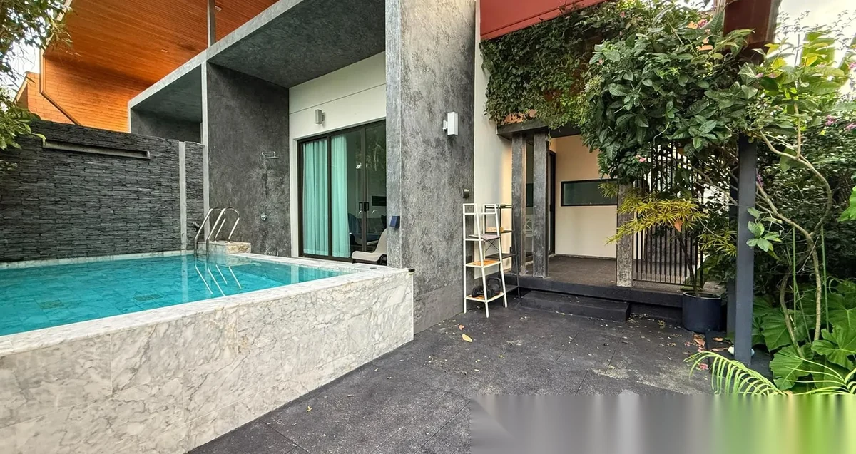 Дом 2BR в комплексе The 8 Pool Villa · Чалонг · Вид на бассейн