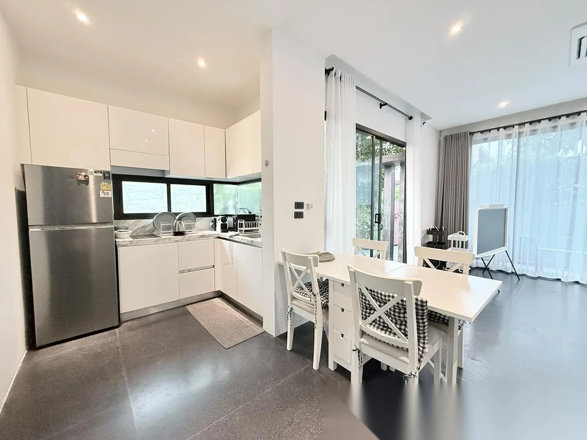 Дом 2BR в комплексе The 8 Pool Villa · Чалонг · Вид на бассейн — фото 9