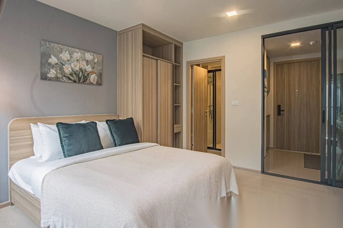 1 Bedroom Apartment for rent at The Base Rise complex · Wichit · Pool Access — photo 3