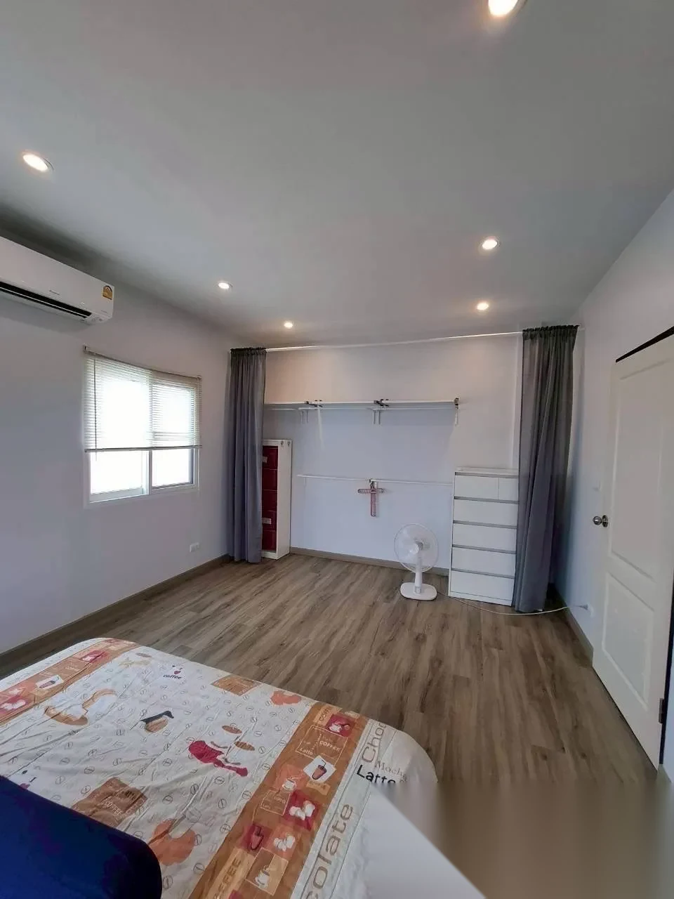 2 Bedroom Townhouse for rent at Supalai Bella Ko Kaeo Phuket complex · Ko Kaeo · Lake View — photo 7