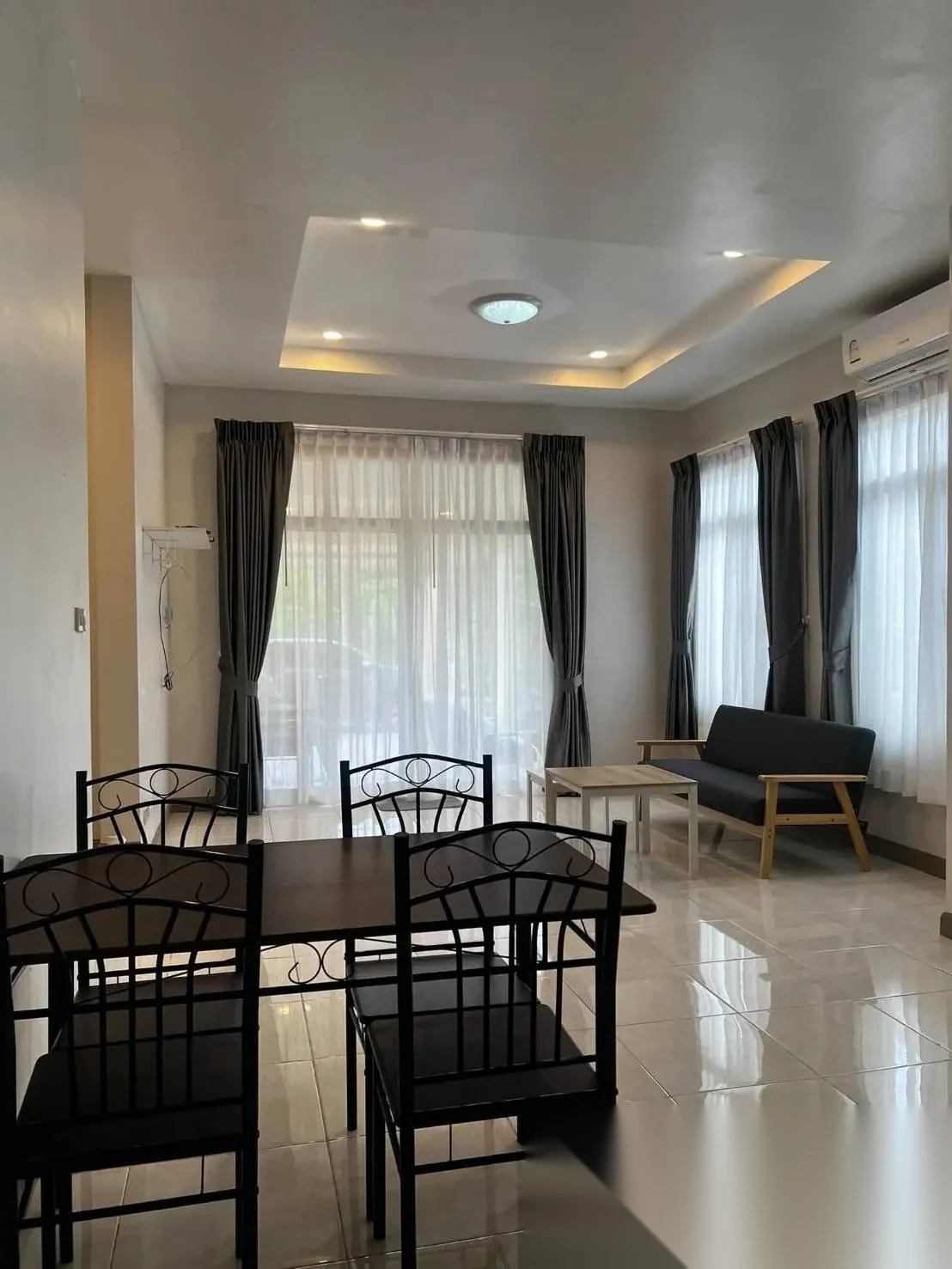 2 Bedroom House for rent at 2 Bedroom Pet-Friendly Detached House with Private Garden fo complex · Si Sunthon · Garden View — photo 10