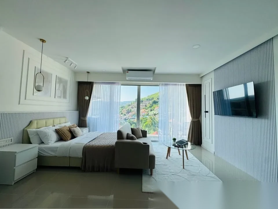 1 Bedroom Apartment for sale at Chic Condo complex · Karon · Partial Sea View — photo 2