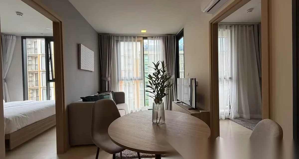 2 Bedroom Apartment for rent at The Base Rise complex · Wichit · Pool View — превью PDF