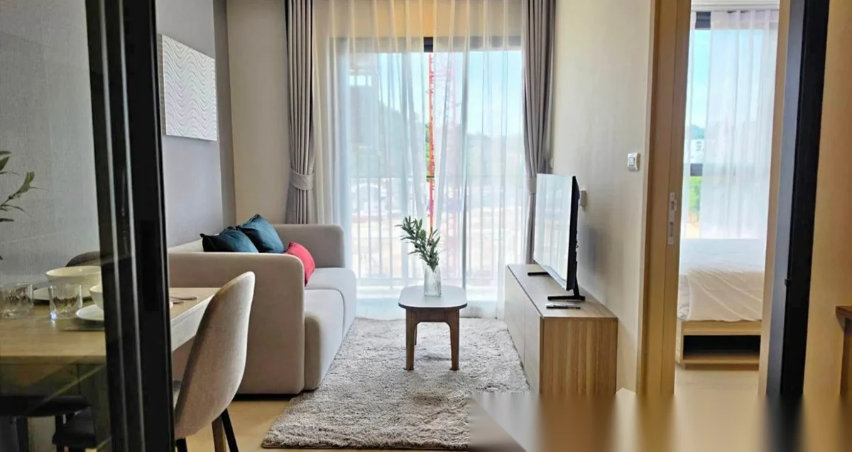 1 Bedroom Apartment for rent at The Base Rise complex · Wichit