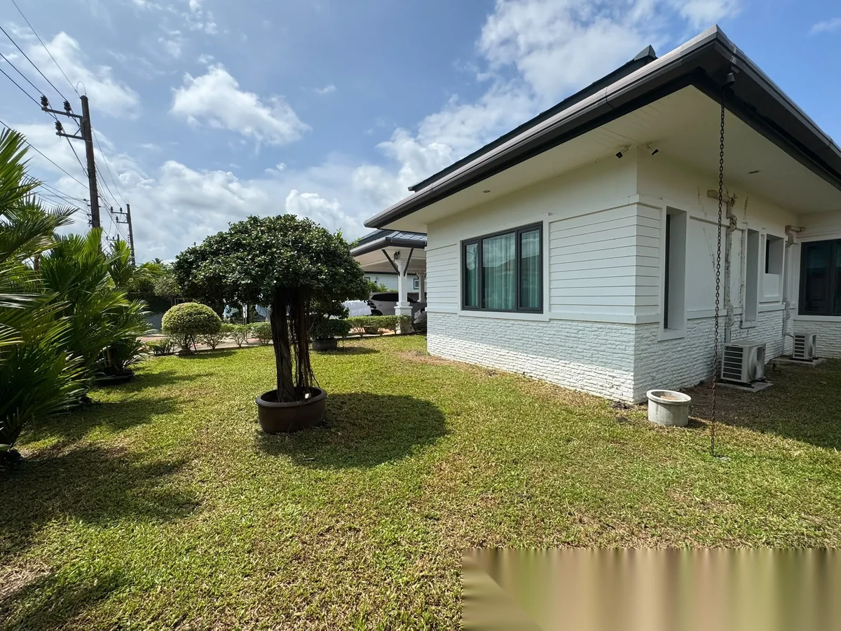 2 Bedroom House for rent at Permsap Villa complex · Si Sunthon · Garden View — photo 3