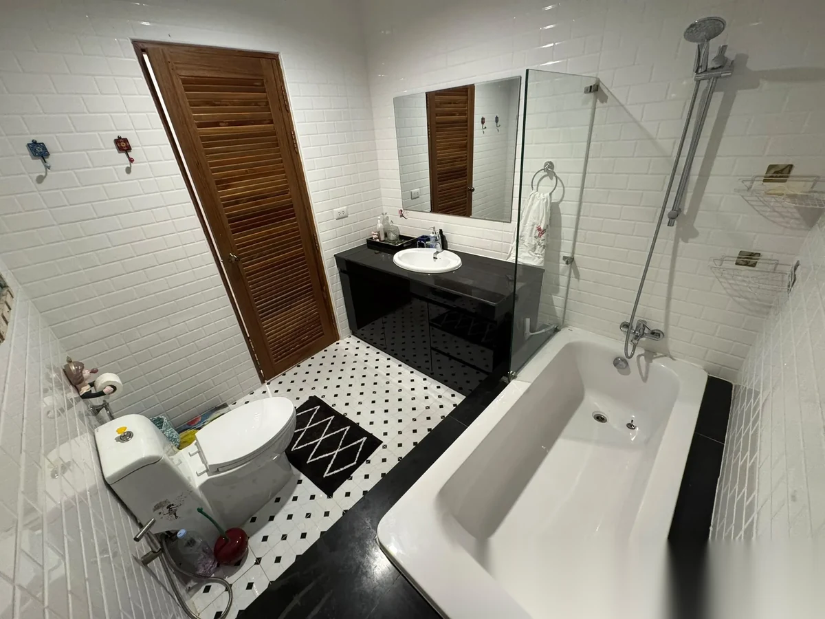 2 Bedroom House for rent at Permsap Villa complex · Si Sunthon · Garden View — photo 9