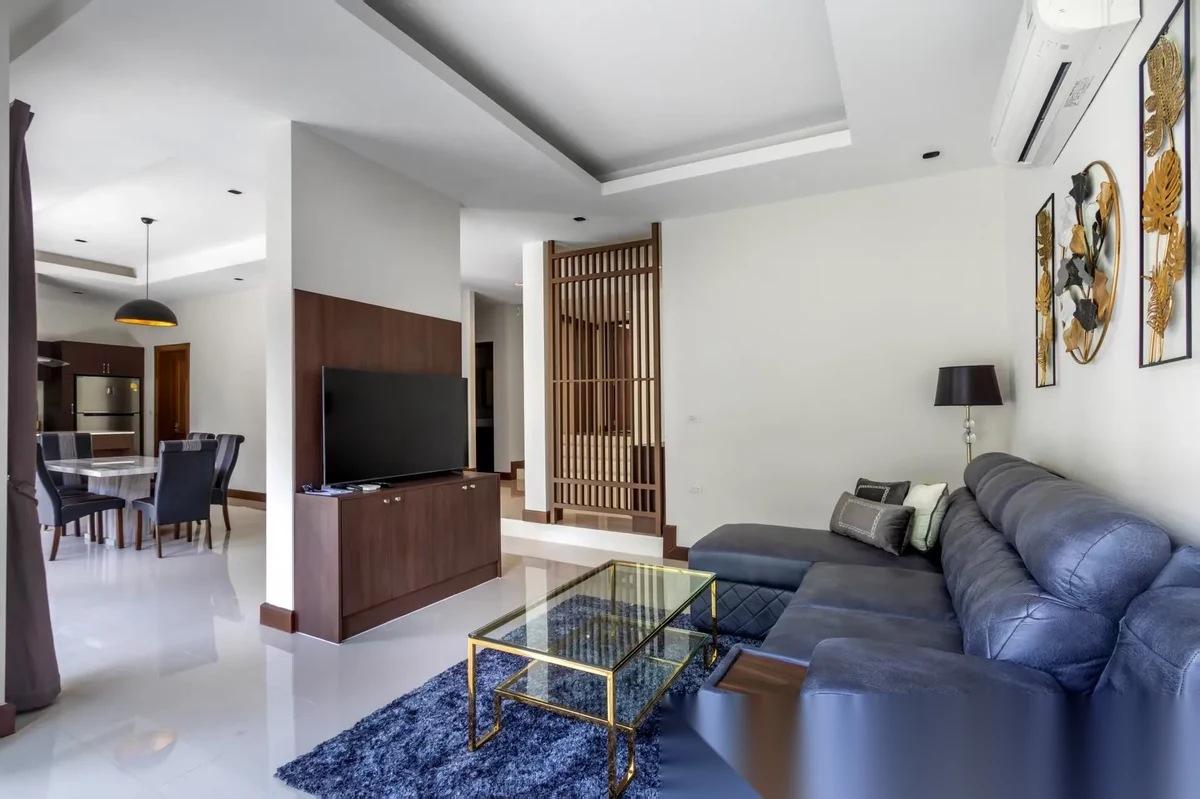 5 Bedroom Villa for sale at Loch Palm Golf Club complex · Kathu · Lake View — photo 3
