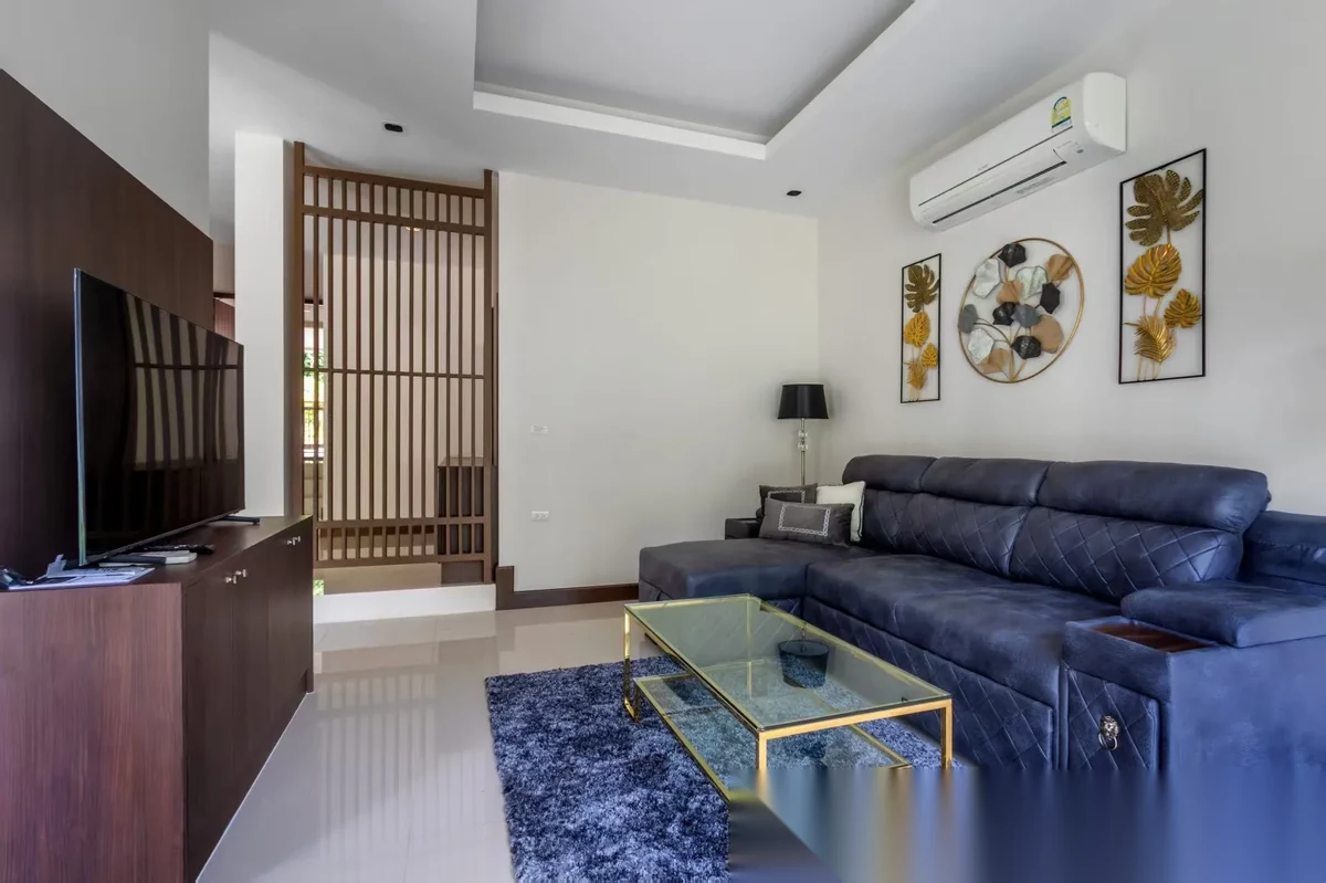 5 Bedroom Villa for sale at Loch Palm Golf Club complex · Kathu · Lake View — photo 6